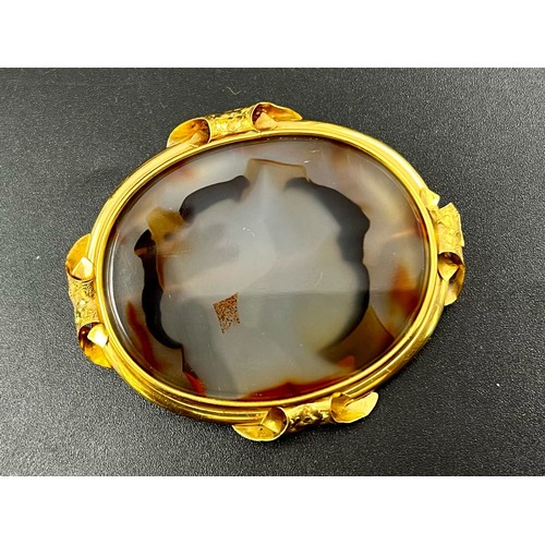 1424 - Early Victorian super huge multi-coloured agate in fancy yellow metal. 6cm. 21g total weight.