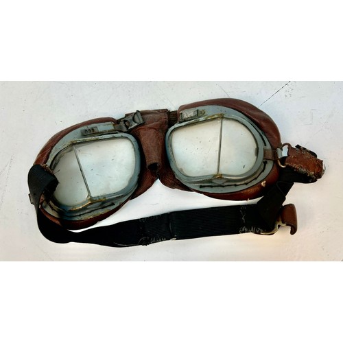 617 - A Pair of WW2 Mk.VIII RAF Aircrew Flight Goggles and Leather Gloves