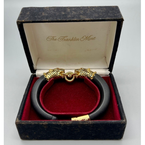 133 - A very glamorous, vintage, Panther bracelet. Produced by The Franklin Mint in Early 80s, in limited ... 