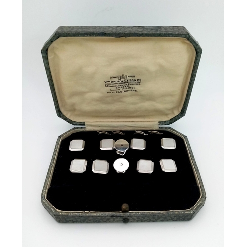 780 - A Vintage 9K White Gold Twin Pair Set of Cufflinks and a Pair of Matching Shirt Studs. 11.25g total ... 