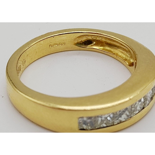 44 - An 18 K yellow gold ring with seven quality, princes cut diamonds (0.60 carats). Ring size: N, weigh... 