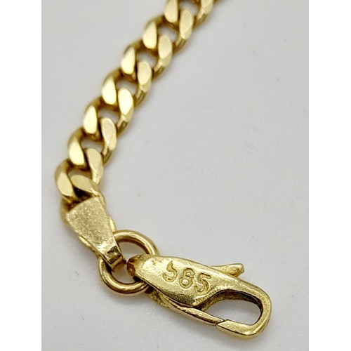 30 - A 14 K yellow gold curb chain. Length: 52 cm, weight: 16.5 g.