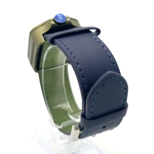 444 - A Verticale Swiss Gents Watch. Blue leather strap. Green ceramic case. Mechanical movement in workin... 