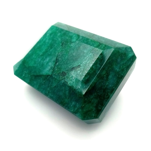 853 - A Large 680ct Natural Rectangular Shape Emerald. GLI Certified. This is a colour-enhanced gem.