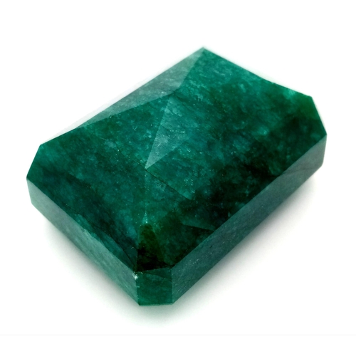 853 - A Large 680ct Natural Rectangular Shape Emerald. GLI Certified. This is a colour-enhanced gem.