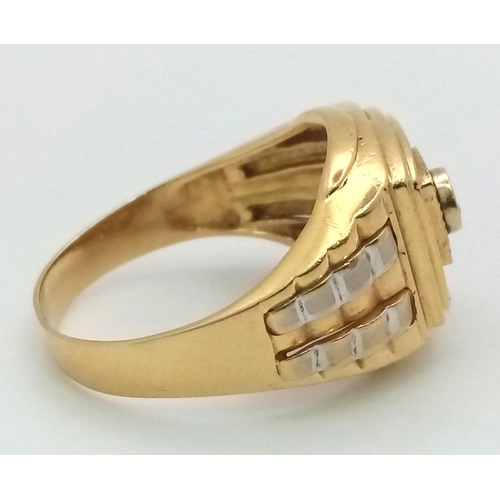 857 - An 18K Yellow Gold and White Cubic Zirconia Rolex Style Ring. Size Y. 10.5g total weight.