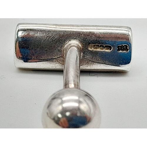 1065 - A Pair of 925 Silver and Onyx Cufflinks. Total Weight 7.59grams