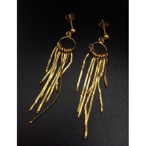 402 - A Pair of 9k Yellow Gold 1920s Style Flapper-esque Earrings. 
4.5cm. 1.7g total weight.