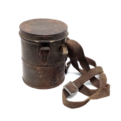 171 - An Original 1917 WW1 German Imperial Gas Mask with Carrying Tin. Markings for 1917. In a good (trenc... 