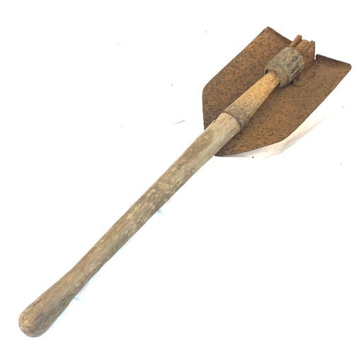 843 - Vietnam War Era 1960 Dated Folding Spade and Pouch.