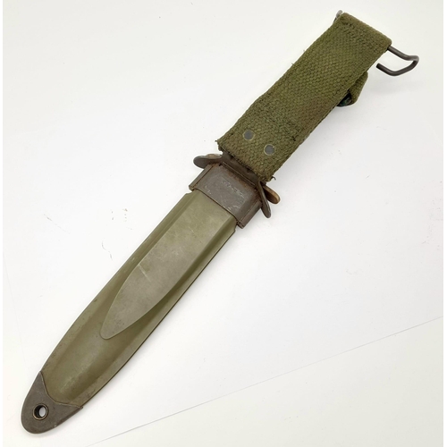 292 - WW2 US 1943 M3 Fighting Knife with M8A1 Scabbard. These were issued to Paratroopers and other specia... 