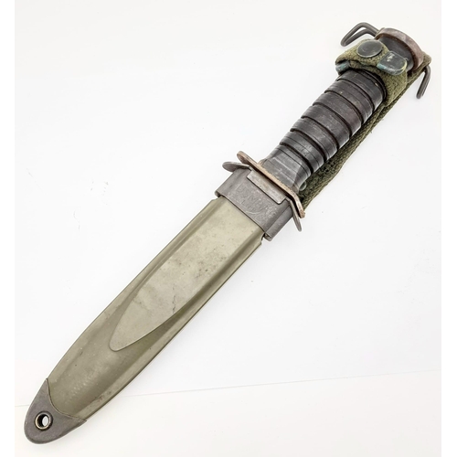 292 - WW2 US 1943 M3 Fighting Knife with M8A1 Scabbard. These were issued to Paratroopers and other specia... 