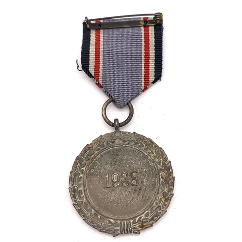 495 - WW2 German Luftshutz Medal 2nd Class (air raid defence).