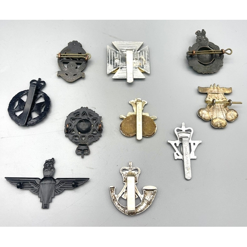 778 - 10 x Metal British Army Cap Badges from the Reign of Queen Elizabeth II.