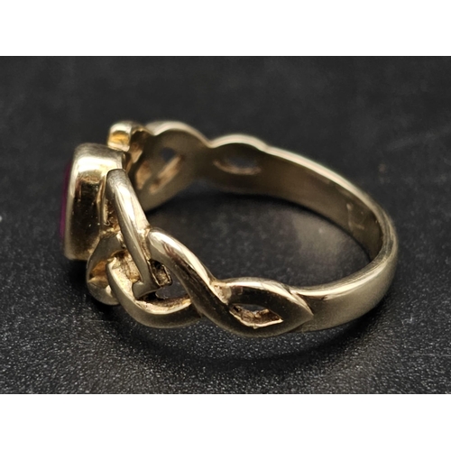 1197 - 9K YELLOW GOLD RUBY SET RING. TOTAL WEIGHT 2.66G.  SIZE I