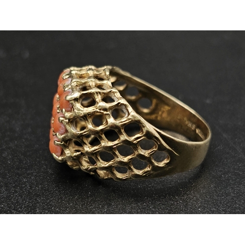 1290 - 9k yellow gold coral set filigree ring 4g size J1/2