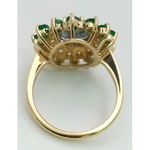 13 - 18K YELLOW GOLD DIAMOND, EMERALD & BLUE TOPAZ CLUSTER RING. TOTAL WEIGHT 6.4G SIZE O