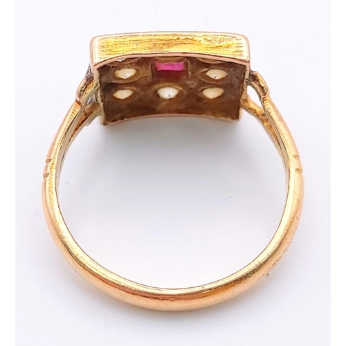 194 - A vintage 18 K rose gold ring with a ruby and eight old cut yellow sapphires. Ring size: J, weight: ... 