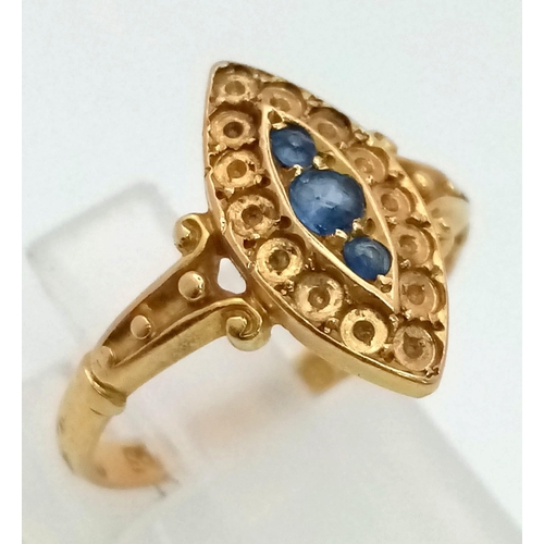 20 - AN ANTIQUE 18K YELLOW GOLD SAPPHIRE SET RING. HALLMARKED BIRMINGHAM 1903. 3.1G TOTAL WEIGHT, SIZE K ... 