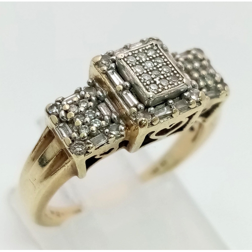 319 - 9K YELLOW GOLD FANCY TRIPLE DIAMOND CLUSTER RING. 0.25CT DIAMOND. TOTAL WEIGHT 4G SIZE N