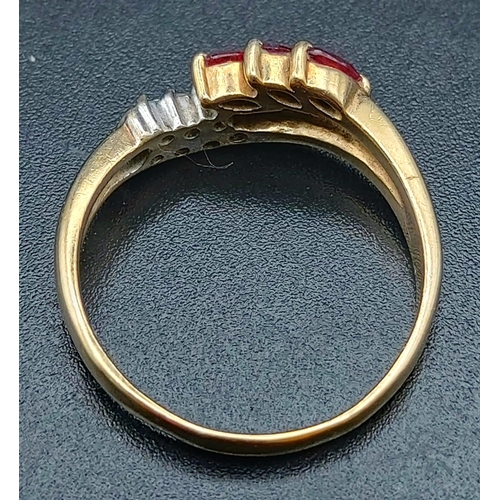 510 - 9K YELLOW GOLD DIAMOND & RUBY RING. TOTAL WEIGHT  3.17G. SIZE R