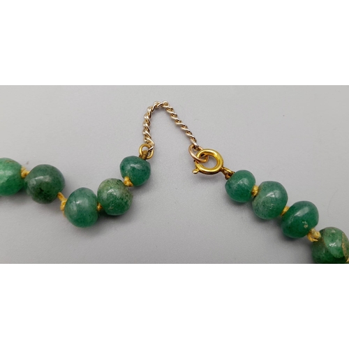 739 - Vintage Jade Bead Necklace 38cm Length. Knotted Between Each Bead. Graduating Size Jade Stone Beads ... 