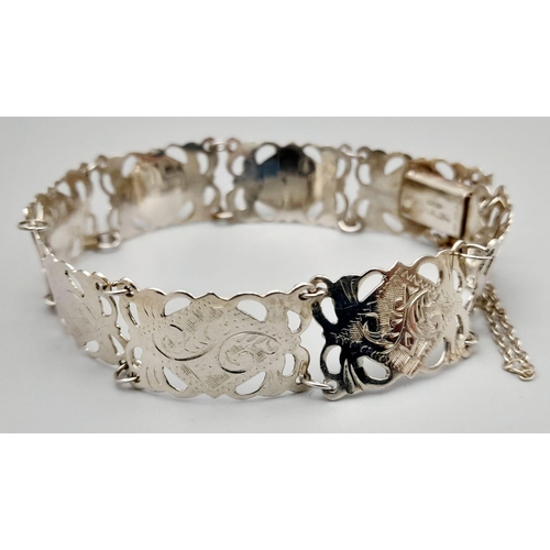 790 - A Very Good Condition Vintage 1975 Hallmarked Silver Filigree Style Ornate Bracelet. 18cm Length 14m... 