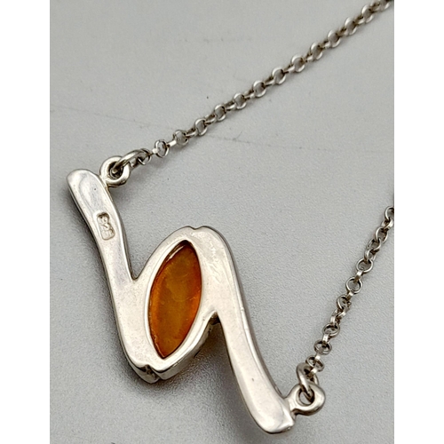 874 - Vintage Sterling Silver Amber Cabochon Set Necklace 44cm Length 5.07 Grams, Pendant Measures 3.2ck W... 