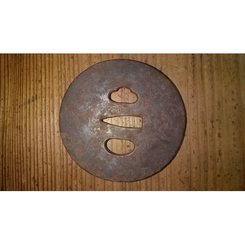 626 - Antique 1600-1868 Edo period Japanese samurai sword TSUBA. Singed KUNIHIRO. Large size 75mmX5mm 200 ... 