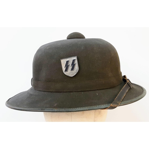 82 - WW2 German 1942 Pattern Waffen SS Tropical Pith Helmet.