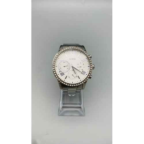 719 - GUESS BRACELET STONE SET WATCH MODEL W1069L1. FULL WORKING ORDER, EXCELLENT CONDITION. 40MM