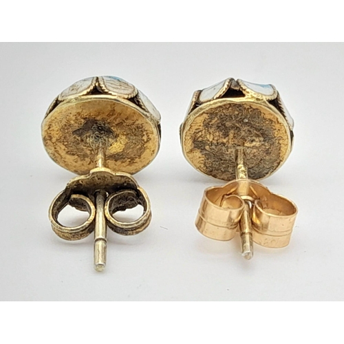 1029 - 9K YELLOW GOLD UMBRELLA STYLE ENAMELLED HALF BALL STUD EARRINGS 1.3G