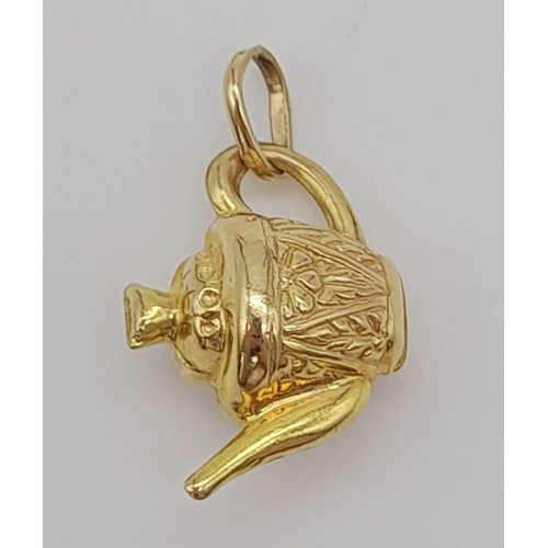 1109 - 9k yellow gold teapot charm 1.7g