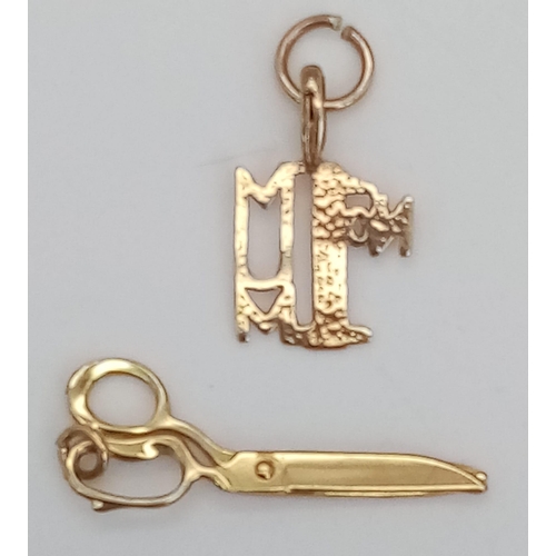 1123 - 9k yellow gold scissors (0.8g) and number 1 mum charm (0.5g) charms total weight 1.3g