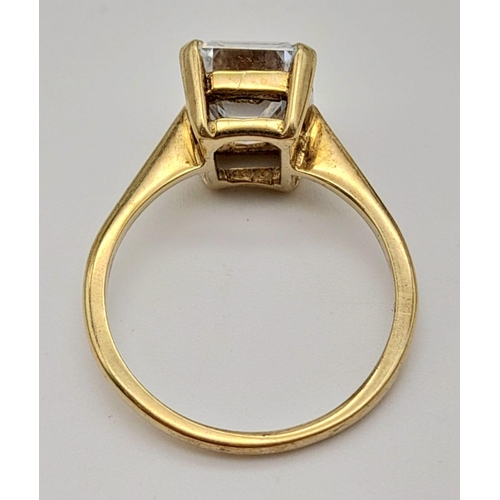 1230 - A 9K Yellow Gold Quality CZ Ring. Size N. 3.38g total weight.