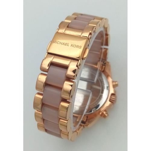 936 - MICHAEL KORS BRACELET WATCH MODEL MK 6066. FULL WORKING ORDER, EXCELLENT CONDITION. 40MM