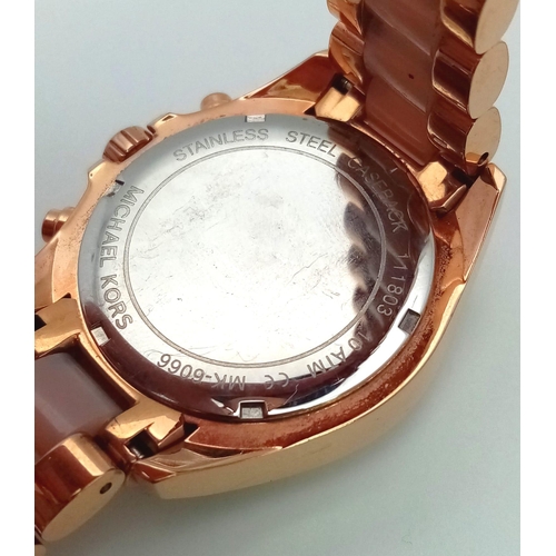 936 - MICHAEL KORS BRACELET WATCH MODEL MK 6066. FULL WORKING ORDER, EXCELLENT CONDITION. 40MM