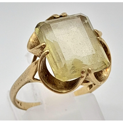 456 - A Vintage 9K Yellow Gold Lemon Quartz Ring. Size P. 3.35g total weight.