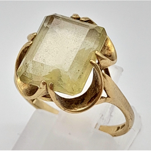 456 - A Vintage 9K Yellow Gold Lemon Quartz Ring. Size P. 3.35g total weight.