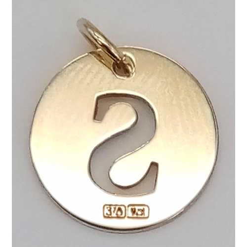 971 - 9K YELLOW GOLD INITIAL S PENDANT 1.5G