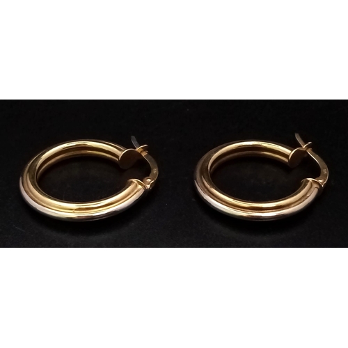 809 - 9k 2 colour hoop earrings (1.5cm diameter) 1.6g