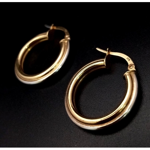 809 - 9k 2 colour hoop earrings (1.5cm diameter) 1.6g