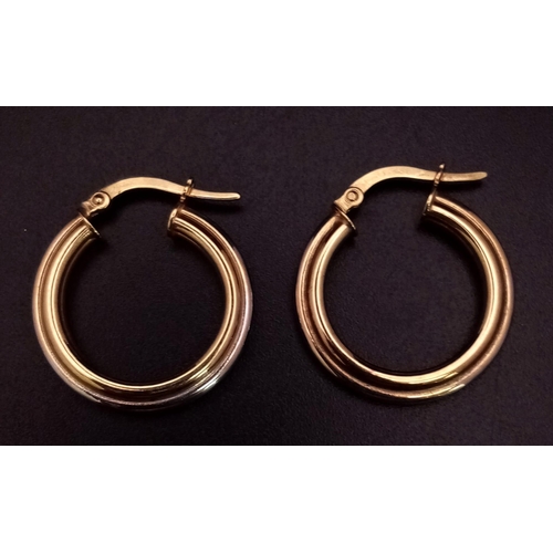 809 - 9k 2 colour hoop earrings (1.5cm diameter) 1.6g