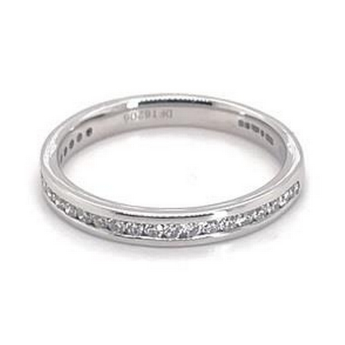 452 - Platinum Half eternity Diamond ring, 0.25ct diamonds approx, size L1/2 brand new condition.
ref 1346... 