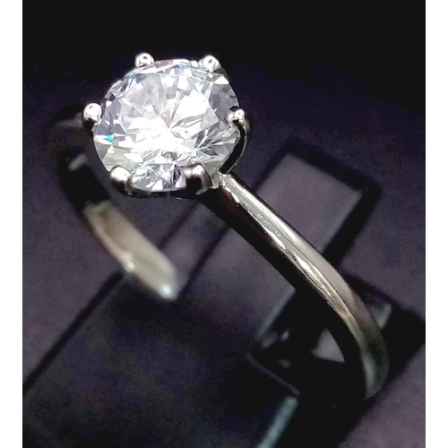 980 - 925 Silver with White Stone Solitaire Ring. Total Weight 2.50grams. Size R