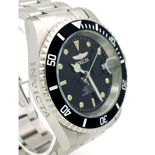 110 - An Invicta Stainless Steel, Professional Divers Bracelet Watch. Water Resistant 200m. Skeleton Back,... 