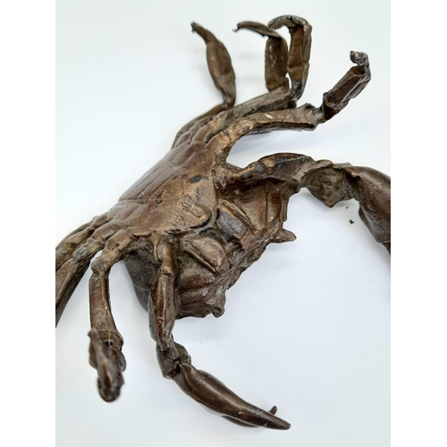 167 - A majestic Japanese, highly detailed and very realistic bronze crab, presented in a mother of pearl ... 