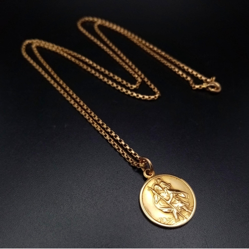 10 - An 18K Yellow Gold St. Christopher Pendant on an 18K Yellow Gold Necklace. 22mm and 54cm. 10.18g tot... 