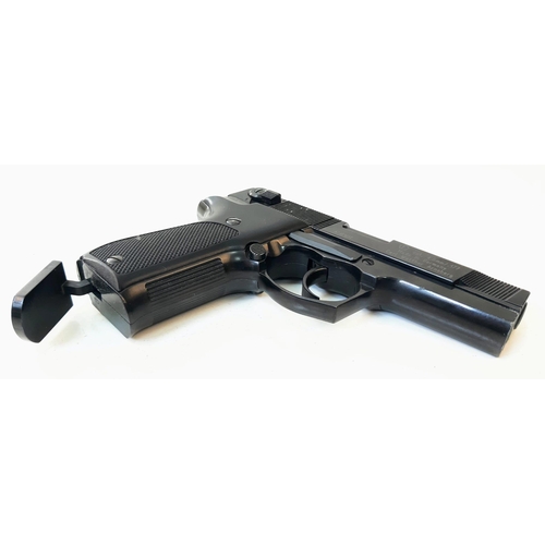 58 - A CO2 POWERED 9 SHOT REPEATER AIR GUN MADE BY THE FAMOUS WALTHER COMPANY .  .177cal   MODEL  CP88.
N... 