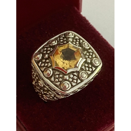 21 - Fabulous vintage SILVER and CITRINE RING, Consisting an ornate chunky Silver Ring with CITRINE Mount... 